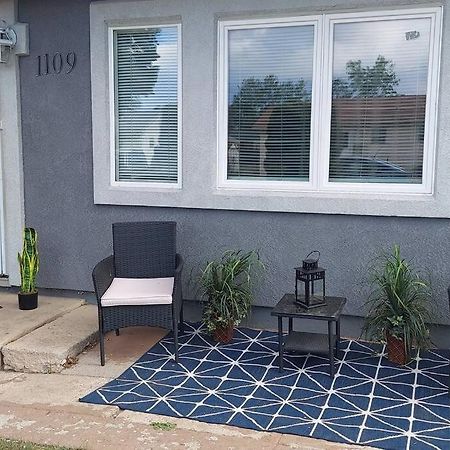 Cheerful 3 Bedroom House. Great Location Colorado Springs Bagian luar foto
