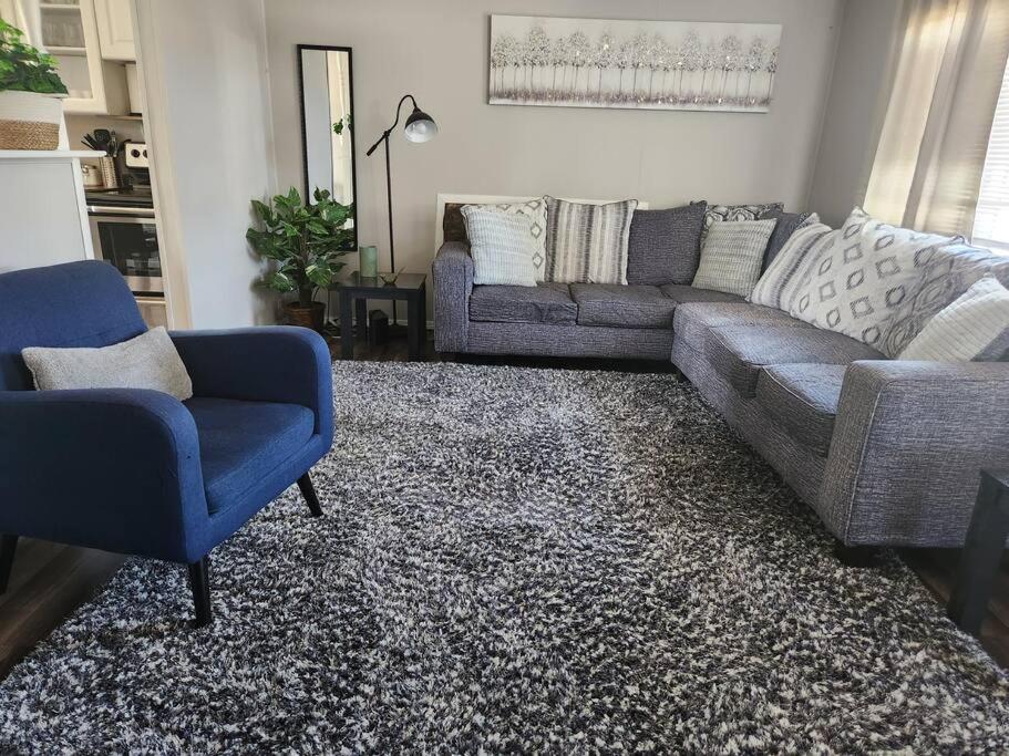 Cheerful 3 Bedroom House. Great Location Colorado Springs Bagian luar foto
