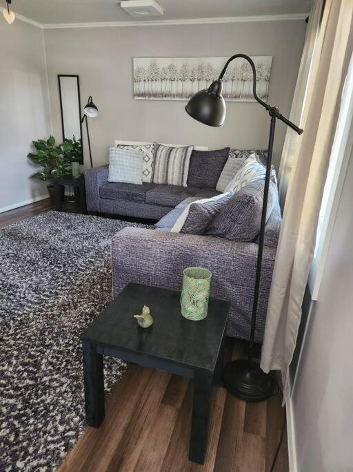Cheerful 3 Bedroom House. Great Location Colorado Springs Bagian luar foto